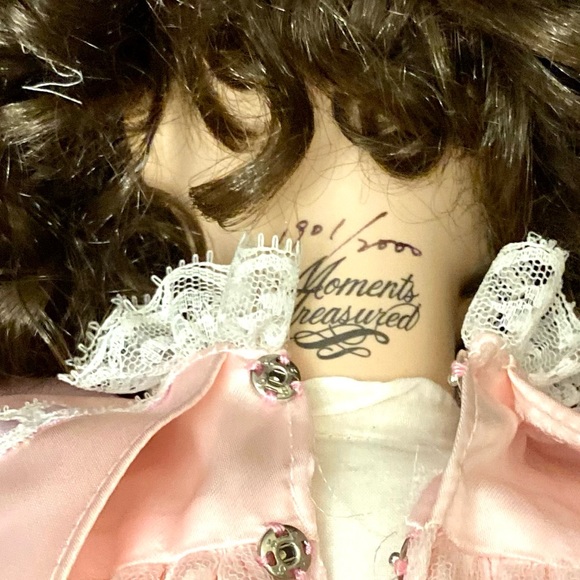 DOLL MOMENTS TREASURED Porcelain Doll #11/2000 Handcrafted "LUCY" 1901 /2000 - Picture 11 of 15